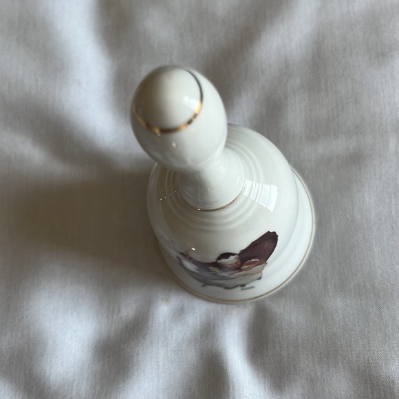 Norman Rockwell The Handkerchiefs Bell Vintage Collectible - Picture 7 of 7